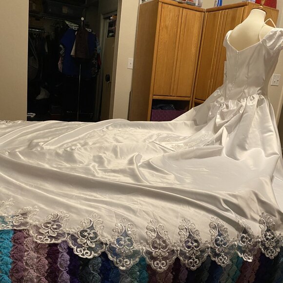 #20) Wedding Gown: Cinderella Ball - Picture 1 of 10